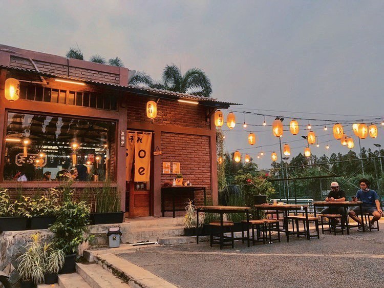 Taman Jajan Resto: Santapan Siang yang Menggugah Selera di Jantung Cilacap